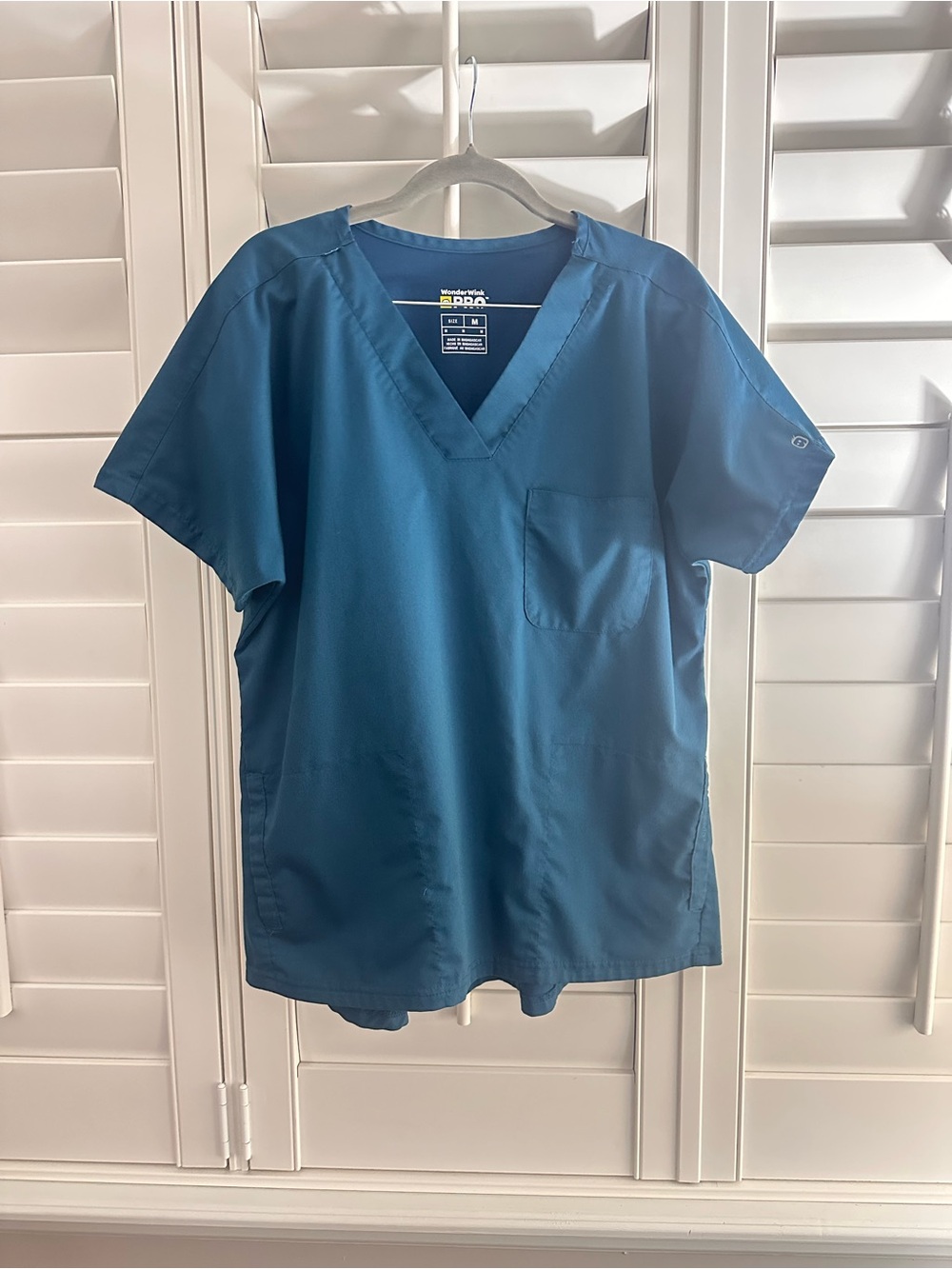 WonderWink Women’s Teal V-Neck Scrub Top M